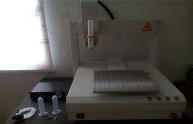 Yüksek Performanslı Doğruluk Robotic Glue Dispenser Küçük Ayak İzine Sahip Makine Sistemleri